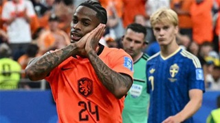 Xem Summerville ghi bàn ấn định chiến thắng 5-1 cho Hà Lan trước Thụy Điển