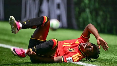 Bỉ mất Jeremy Doku vì nhiễm trùng đường hô hấp