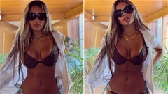 Nữ CĐV quyến rũ nhất Brazil gây sốt với bộ bikini 'đồng phục mùa hè'