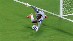 Trực tiếp Colombia 0-0 CHDC Congo: Mpasi 'bay như chim', liên tục cứu thua