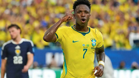 Vinicius tỏa sáng với cú đúp trong thắng lợi 3-0 của Brazil trước Scotland