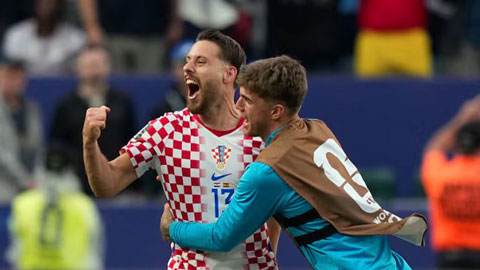 Luka Modric tạt bóng cực chuẩn giúp đồng đội lập công, Croatia thắng 2-1