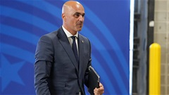 Roberto Martinez chia tay ĐT Bồ Đào Nha, thầy cũ Ronaldo 'ngồi ghế nóng'