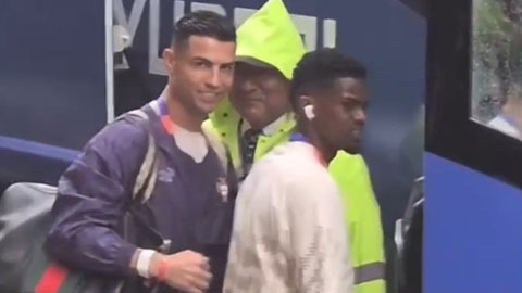 Ronaldo xách vali về nước trong chiều mưa buồn