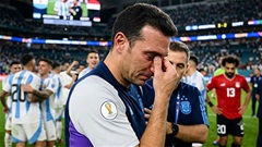 HLV Scaloni 'nổi da gà' vì Messi sau chiến thắng gây tranh cãi của Argentina