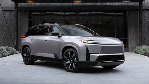 Toyota bất ngờ hoãn mẫu SUV điện được mong chờ nhất, chuyện gì đang xảy ra?
