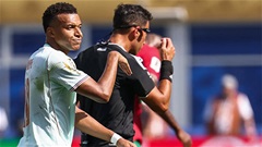 Roy Keane đòi lại công bằng cho Mbappe