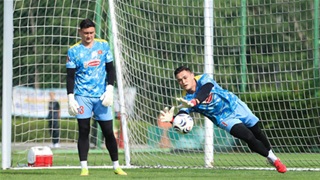 Văn Lâm tiết lộ về cuộc cạnh tranh vị trí thủ môn bắt chính của ĐTVN tại AFF Cup 2026