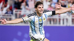 Khi Messi mất kết nối, Julian Alvarez bước ra ánh sáng