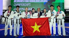 Châu Tuyết Vân cùng tuyển taekwondo Việt Nam giành HCB thế giới