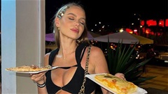Dàn WAG quyến rũ của ĐT Tây Ban Nha: Có cả nữ influencer ‘khỏa thân’ trên YouTube