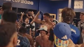 Messi và đồng đội quẩy tưng bừng trong phòng thay đồ sau khi vào chung kết