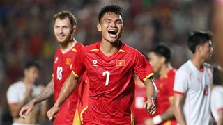 Xuân Mạnh bật cao đánh đầu tung lưới đội khách (Trực tiếp: Việt Nam 2-0 Myanmar)
