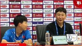 Sau chiến thắng 4-0 trước Myanmar, HLV Kim Sang Sik nói gì về tình huống Đình Bắc “dỗi” Xuân Son?