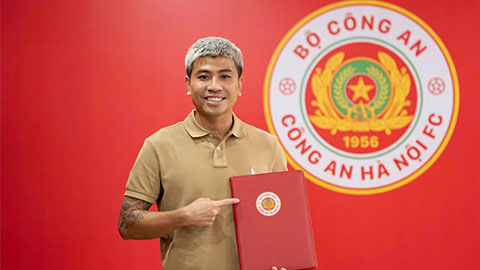 Công an Hà Nội bất ngờ chiêu mộ tiền đạo ĐT Việt Nam