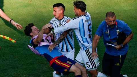 Joe Hart gay gắt: 'Cầu thủ Argentina hành xử thật đáng ghê tởm'