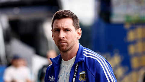 Argentina về nước thiếu Messi cùng 9 tuyển thủ khác
