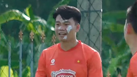 Trung vệ ĐT Việt Nam bị bỏng mặt khi sang Thái Lan đấu AFF Cup 2026