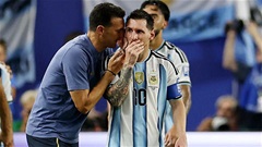 Messi có hành động bất thường trước chung kết, Scaloni lên tiếng bác bỏ