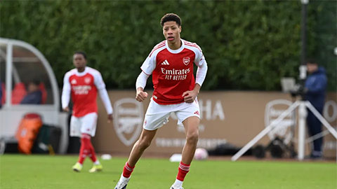 Sao trẻ 16 tuổi gây sốc khi rời Arsenal để gia nhập Man City