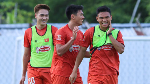 Xác định 2 cầu thủ không thể ra sân cho ĐT Việt Nam trước Timor Leste. Đình Bắc được trao cơ hội