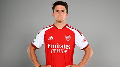 Vì sao Arsenal chi 34 triệu bảng cho Christos Tzolis?