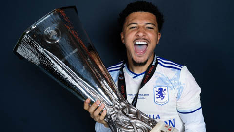  Jadon Sancho phải tập nhờ ở đội bóng hạng 10