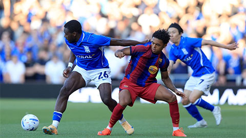 Barca thua Birmingham trên chấm luân lưu