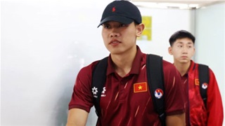 Đình Bắc tự tin hướng đến trận đấu Indonesia, thoải mái giao lưu với NHM