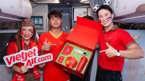 ‘Khán đài trên không’ của Vietjet đưa khán giả đến tiếp thêm sức mạnh cho Việt Nam 