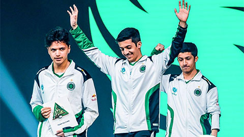 Game thủ 15 tuổi bỏ túi 250.000 USD, lập kỳ tích chưa từng có tại Esports World Cup 2026