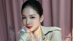 Loan Barbie khiến fan thẫn thờ vì thần thái quá đỉnh