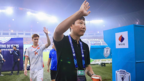 Báo Campuchia so sánh HLV Kim Sang Sik với các đồng nghiệp tại AFF Cup 2026