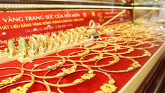 Giá vàng, tỷ giá ngoại tệ hôm nay 6/8: Giá vàng tăng mạnh