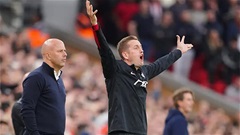 Từ đỉnh cao Premier League đến cú ngã vì những quả phạt góc