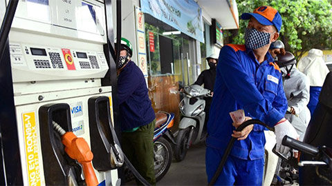 Giá xăng dầu hôm nay 7/8: Dầu thế giới bật tăng