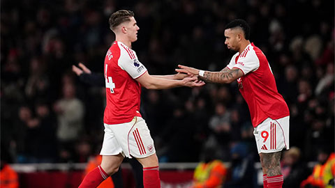 Arsenal thanh lý 5 cầu thủ cùng lúc