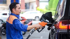 Giá xăng dầu hôm nay (14/8): Giá dầu thế giới đi xuống
