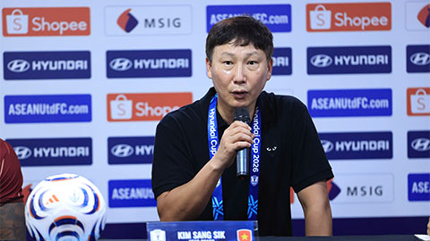 HLV Kim Sang Sik không vui dù Việt Nam thắng 2-0 Malaysia