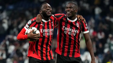 Vì sao Juventus nhắm bộ đôi của Milan?