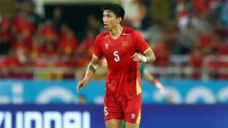 CĐV tiếc ngẩn ngơ với pha đánh đầu của Văn Hậu (TRỰC TIẾP: Việt Nam 0-0 Malaysia )