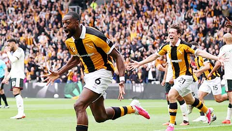 Trực tiếp Hull 2-0 MU (hết hiệp 1)