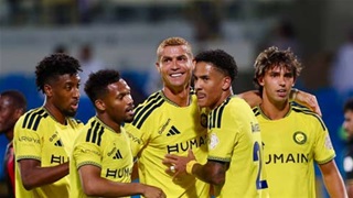 Ronaldo vượt 4 huyền thoại, lập loạt kỷ lục sốc ngày trở lại Al Nassr