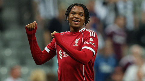 Trực tiếp Newcastle vs Liverpool: Isak lĩnh xướng hàng công, Ngumoha đá chính