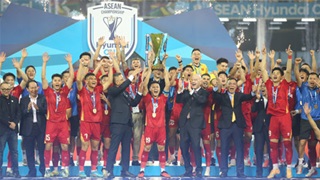 Khoảnh khắc ĐT Việt Nam nâng cao cúp vô địch AFF Cup 2026
