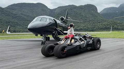 Neymar sở hữu 'thú cưỡi của Batman' siêu độc lạ