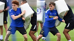 Cầu thủ Chelsea dùng 'khiên' để tập luyện chống Arsenal
