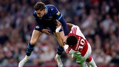 Con trai Mark van Bommel thoát thẻ đỏ dù khiến đối thủ nhập viện