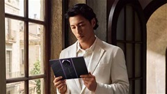Huawei tìm cách làm 'lu mờ' màn ra mắt iPhone Ultra bằng smartphone gập ba Mate XT 2