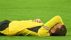 Cầu thủ Dortmund nhập viện sau sự cố sức khỏe trên sân